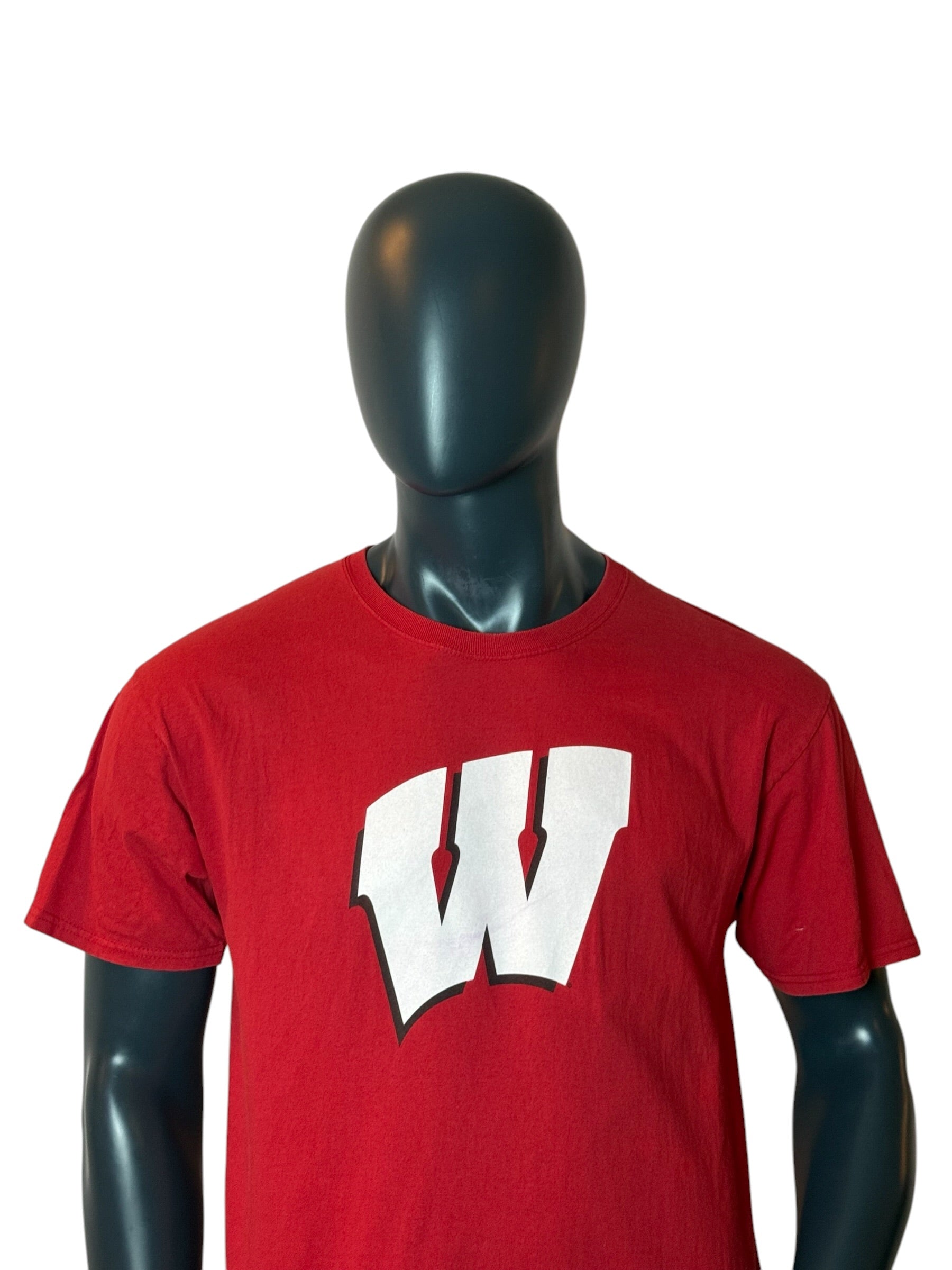 Wisconsin Badgers T Shirt Red Big Logo College Vintage Retro Style